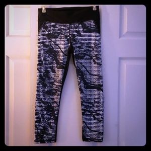 Under Armour workout legging capris